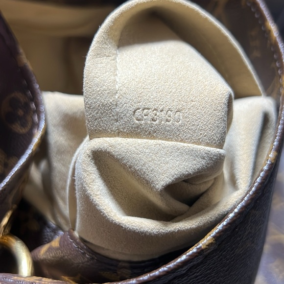 Authentic ARTSY MM LOUIS VUITTON Spain - Picture 13 of 15